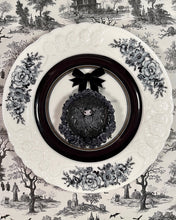 Load image into Gallery viewer, Bat Mini Faux Cake (G) Flat
