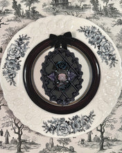 Load image into Gallery viewer, Bat Mini Faux Cake (J)